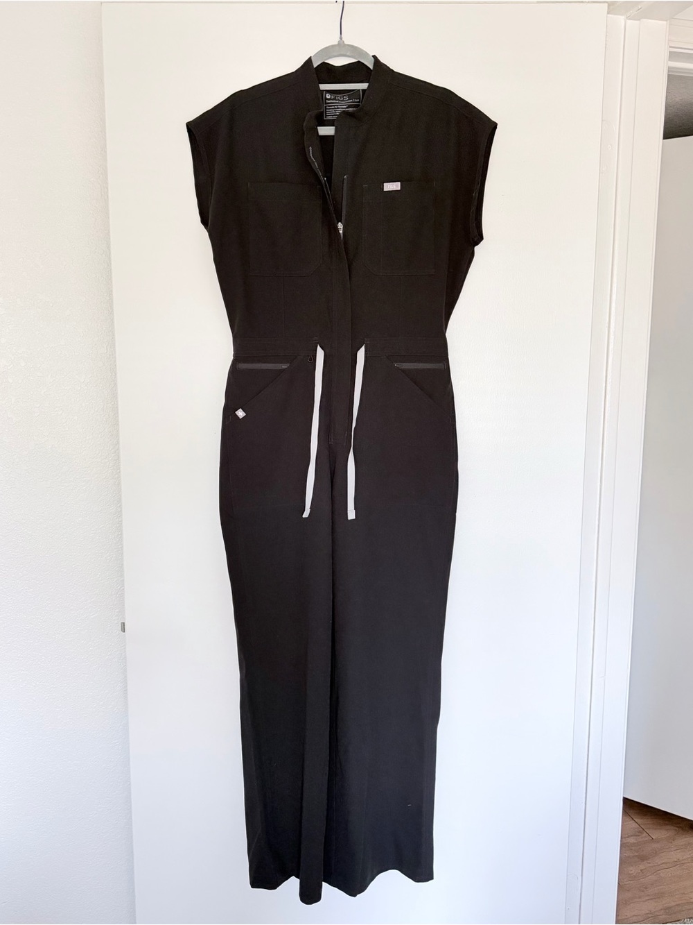 FIGS Rafaela Wide Leg ScrubJumpsuit | Size S Petite | Black | NWOT - Picture 9 of 11